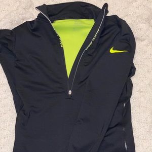Nike pull over